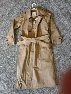 Abercrombie & Fitch Tan Classic Trench Coat